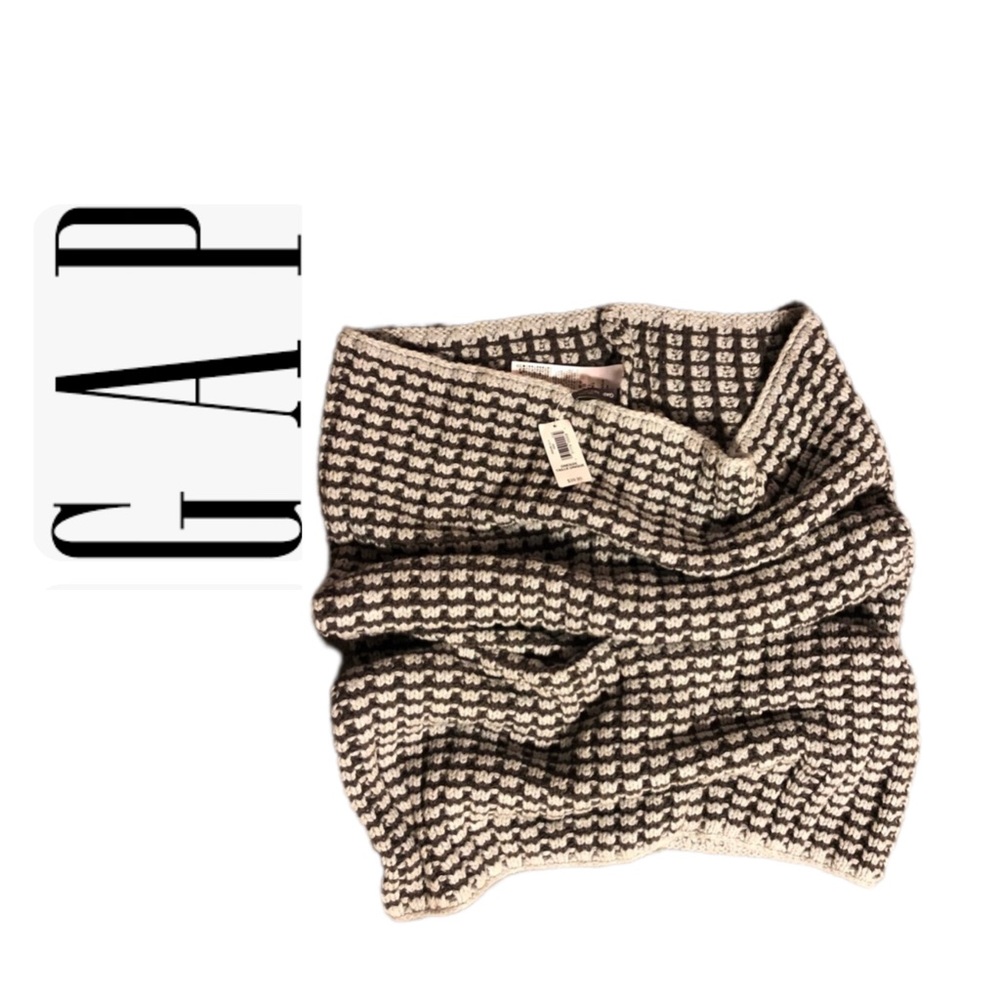 GAP COWL NECK INFINITY SCARF